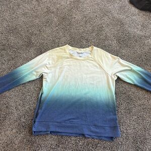 Women’s long sleeve ombré shirt . Size Large